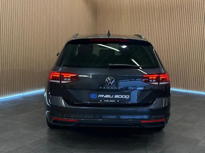 Gebraucht VW Passat Business 150 PS (110 kW) 2025 Gray Kombi