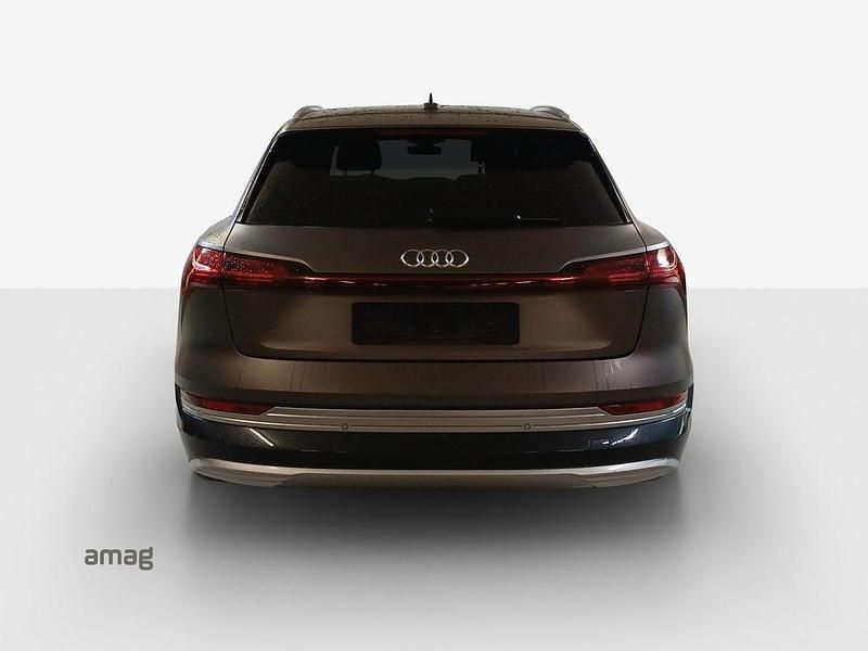 Gebraucht Audi e-tron Advanced 300 kW (408 PS) 2019 Antiguablau metallic SUV