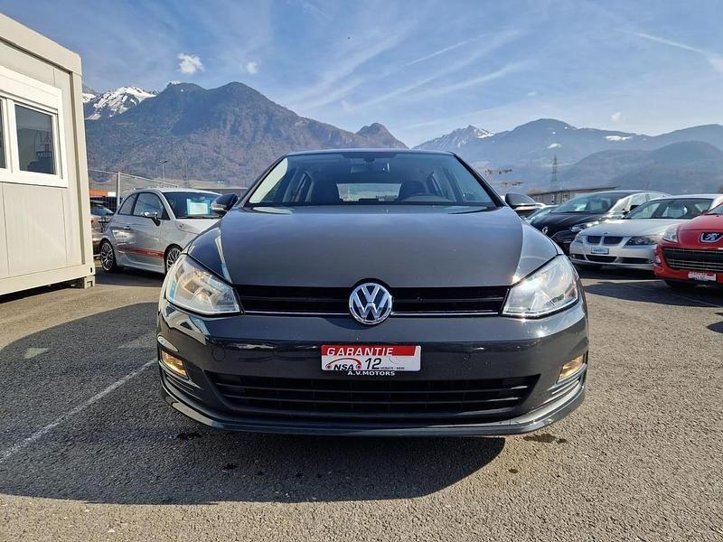 Gebraucht VW Golf VII Comfortline 105 PS (77 kW) 2015