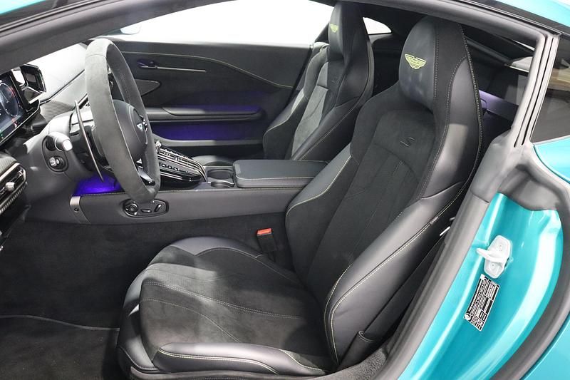 Neu Aston Martin V8 Vantage 679 PS (499 kW) 2026 Grün Coupé