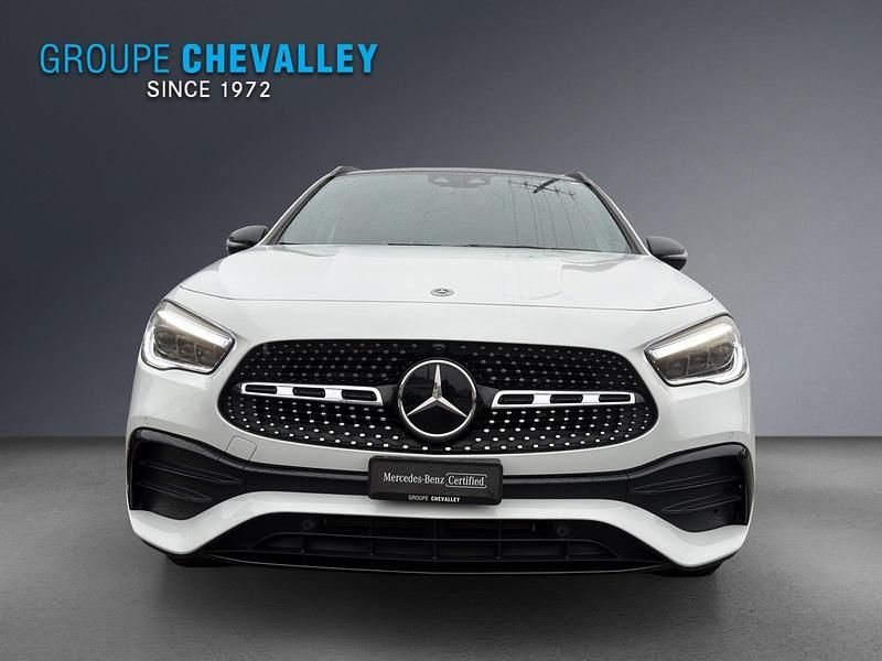 Gebraucht Mercedes GLA250 AMG line 217 PS (159 kW) 2021 Weiss SUV