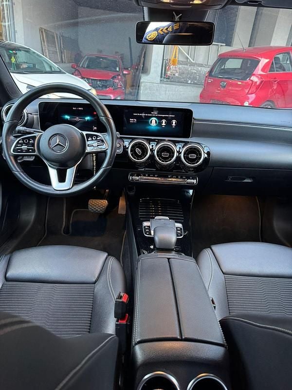 Gebraucht Mercedes A180 136 PS (100 kW) 2019