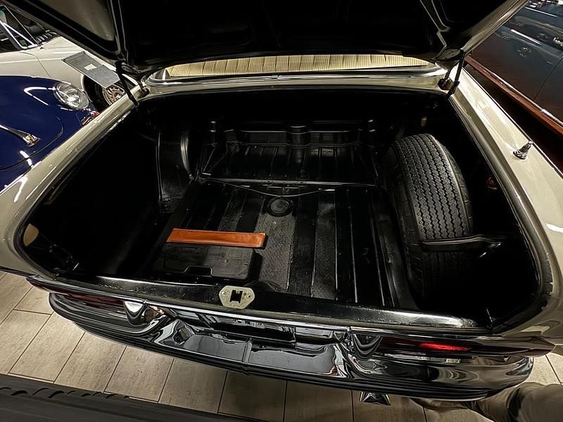 Gebraucht Mercedes 220 110 PS (80 kW) 1962 Limousine