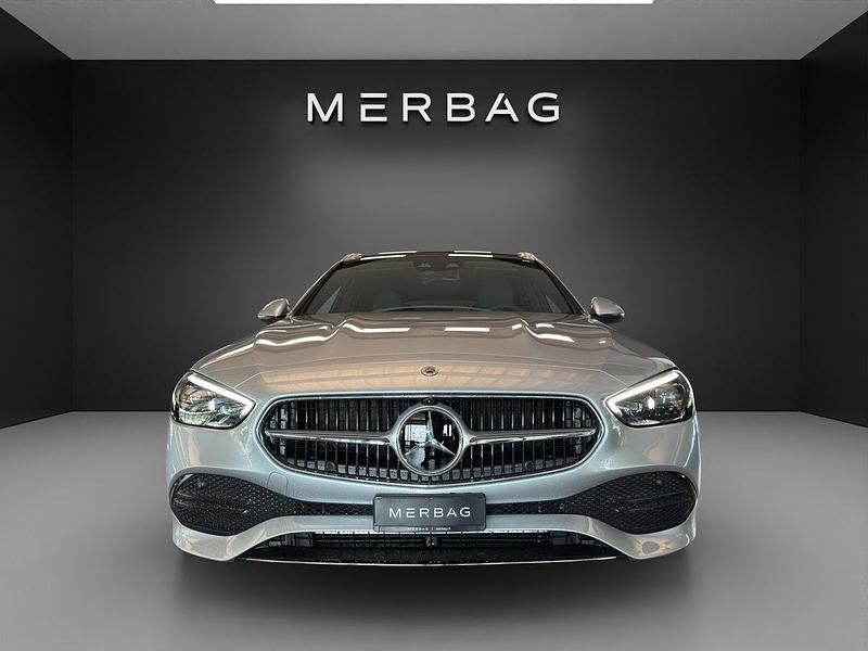 Gebraucht Mercedes C220 197 PS (144 kW) 2025 Silber Kombi