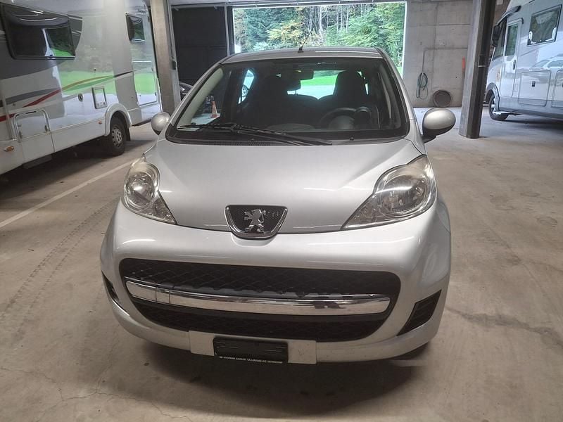 Gebraucht 2010 Peugeot 107 Kleinwagen | CHF 3’200 (Teuer) - Bild 1/4