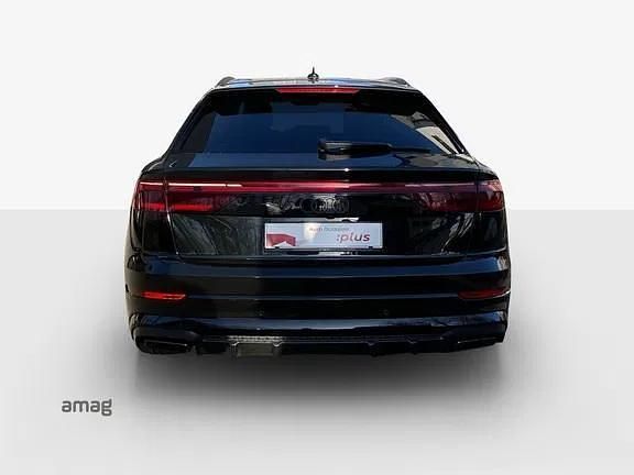 Gebraucht Audi Q8 Ambiente 394 PS (289 kW) 2024 Mythosschwarz metallic SUV