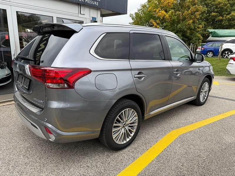 Gebraucht Mitsubishi Outlander P-HEV 224 PS (164 kW) 2018