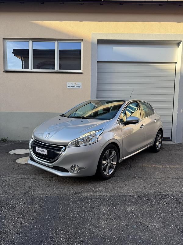 Gebraucht 2014 Peugeot 208 Allure Kleinwagen | CHF 7’900 (Etwas zu teuer) - Bild 1/4