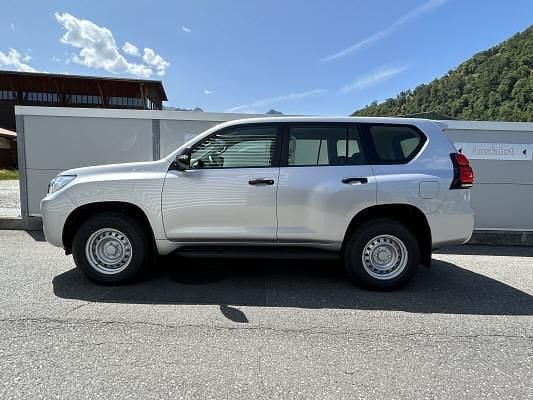 Gebraucht Toyota Land Cruiser Active 204 PS (150 kW) 2023 Silber SUV