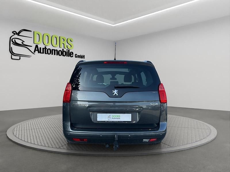 Gebraucht Peugeot 5008 Family 156 PS (114 kW) 2012 Van / Kleinbus