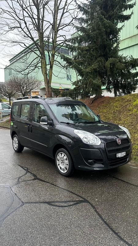 Gebraucht Fiat Doblò 120 PS (88 kW) 2014 Van / Kleinbus