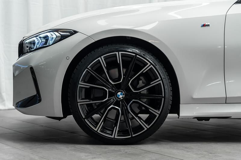 Gebraucht BMW 330 M Sport 245 PS (180 kW) 2025