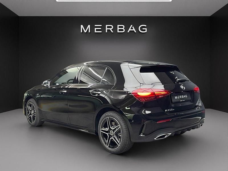 Neu Mercedes A250 163 PS (119 kW) 2025 Schwarz Limousine