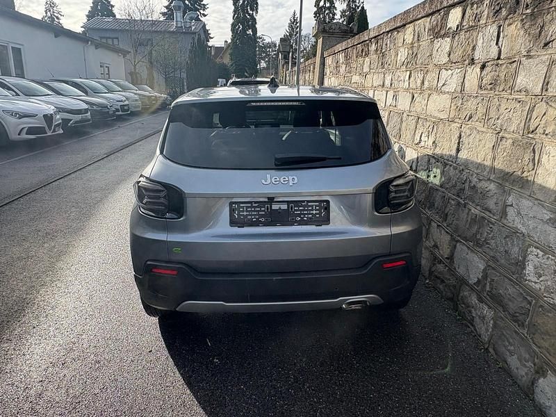 Gebraucht Jeep Avenger Summit 110 PS (80 kW) 2024 SUV