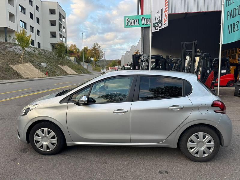 Gebraucht Peugeot 208 Access 82 PS (60 kW) 2017 Kleinwagen