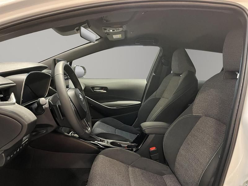 Neu Toyota Corolla Trend 178 PS (130 kW) 2025 Weiss Kombi