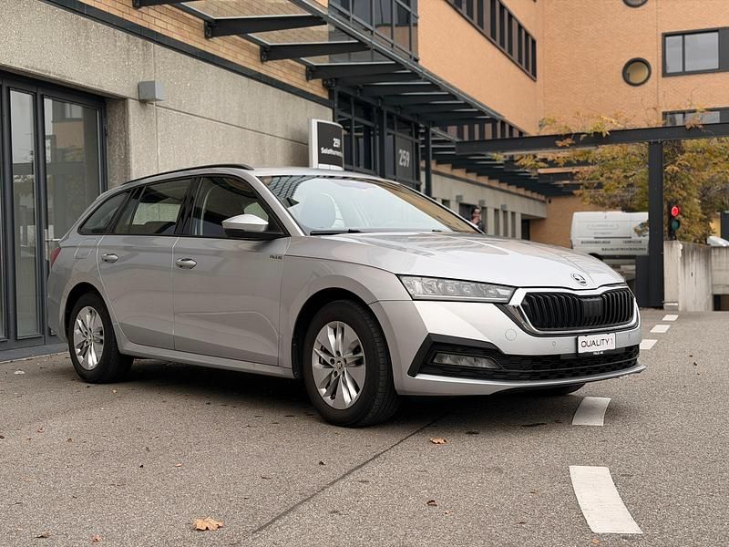 Gebraucht Skoda Octavia Ambition 115 PS (84 kW) 2021 Kombi