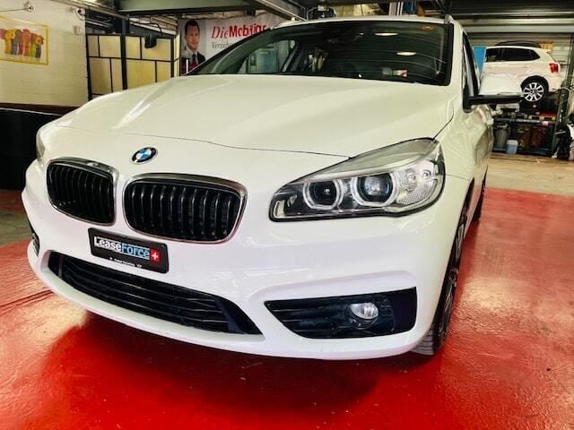 Gebraucht BMW 220 Gran Tourer Sport Line 190 PS (139 kW) 2015 Van / Kleinbus