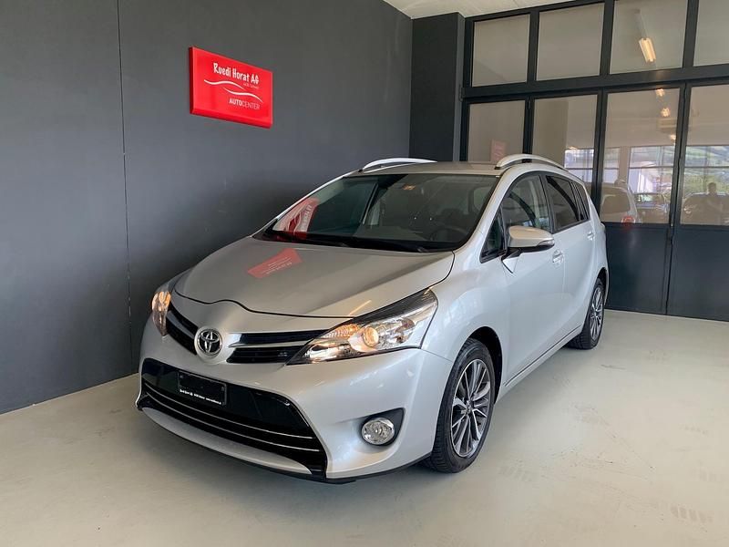 Silber Gebraucht 2016 Toyota Verso Trend Van / Kleinbus | CHF 17’900 (Teuer) - Bild 1/4