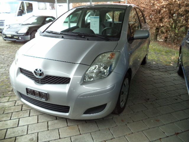Gebraucht 2010 Toyota Yaris Luna Limousine | CHF 6’400 - Bild 1/4