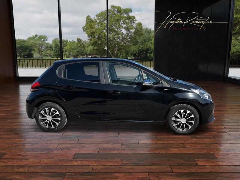 Gebraucht Peugeot 208 Style 82 PS (60 kW) 2017 Kleinwagen