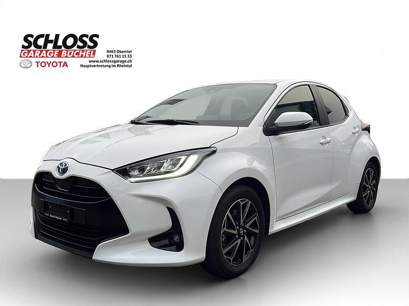 Weiss Gebraucht 2024 Toyota Yaris Hybrid Trend Limousine | CHF 22’700 (Guter Preis) - Bild 1/4