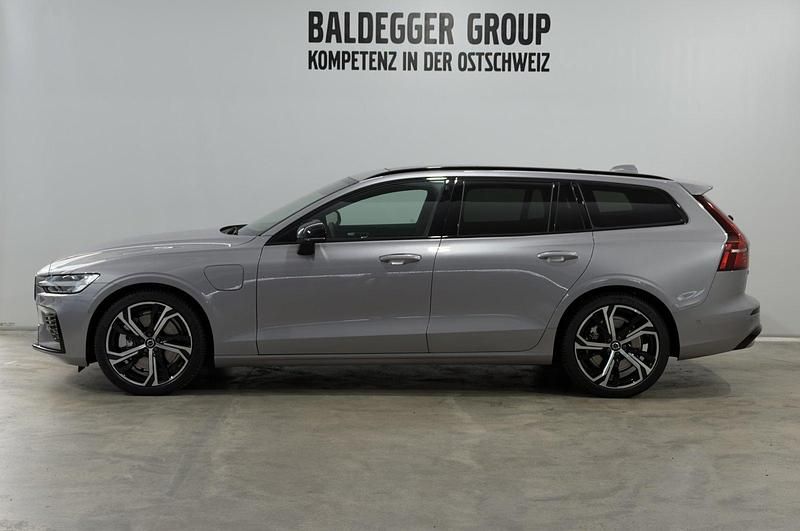 Neu Volvo V60 Ultra 350 PS (257 kW) 2025 Kombi