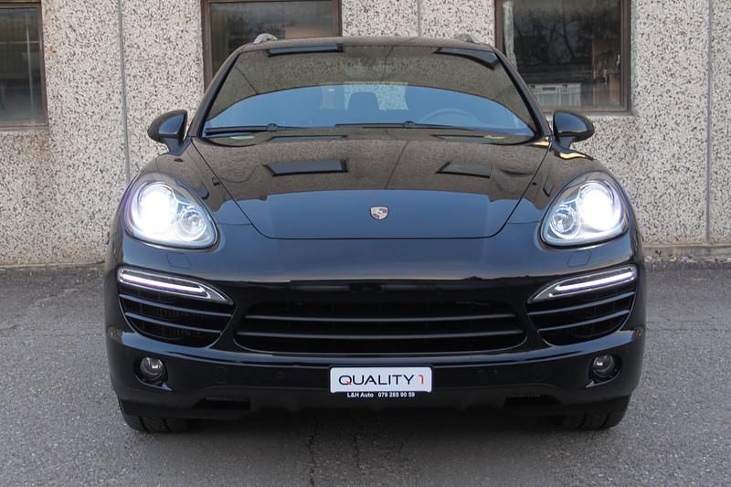 Gebraucht Porsche Cayenne 240 PS (176 kW) 2010 SUV