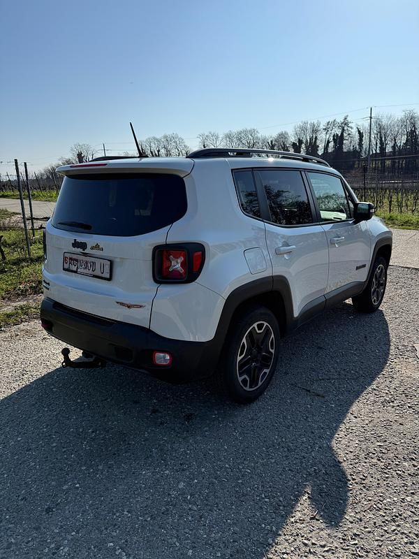 Gebraucht Jeep Renegade Trailhawk 170 PS (125 kW) 2015 SUV