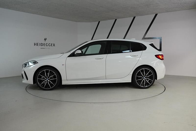 Gebraucht BMW 118 M Sport 150 PS (110 kW) 2022 Weiss Kleinwagen
