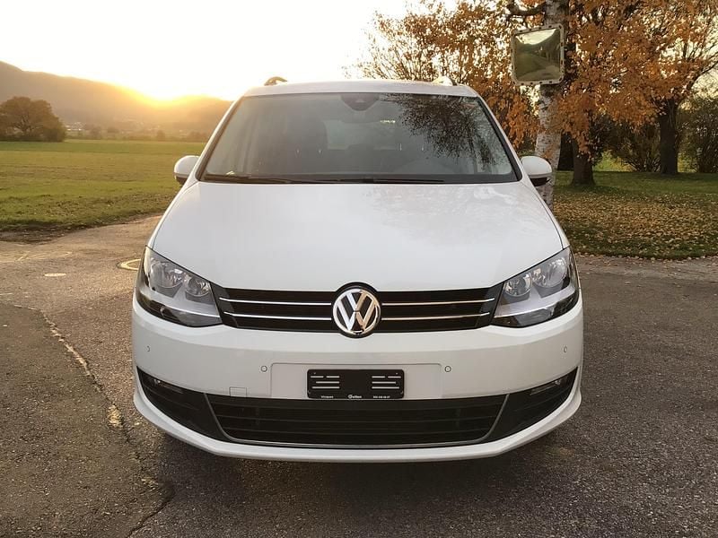 Gebraucht VW Sharan Comfortline 150 PS (110 kW) 2021 Van / Kleinbus