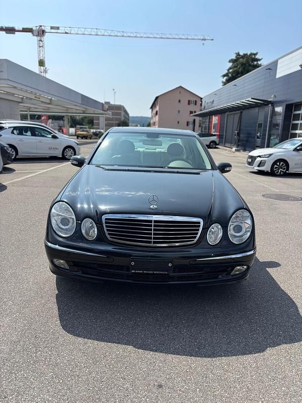 Gebraucht Mercedes E240 Avantgarde 177 PS (130 kW) 2005