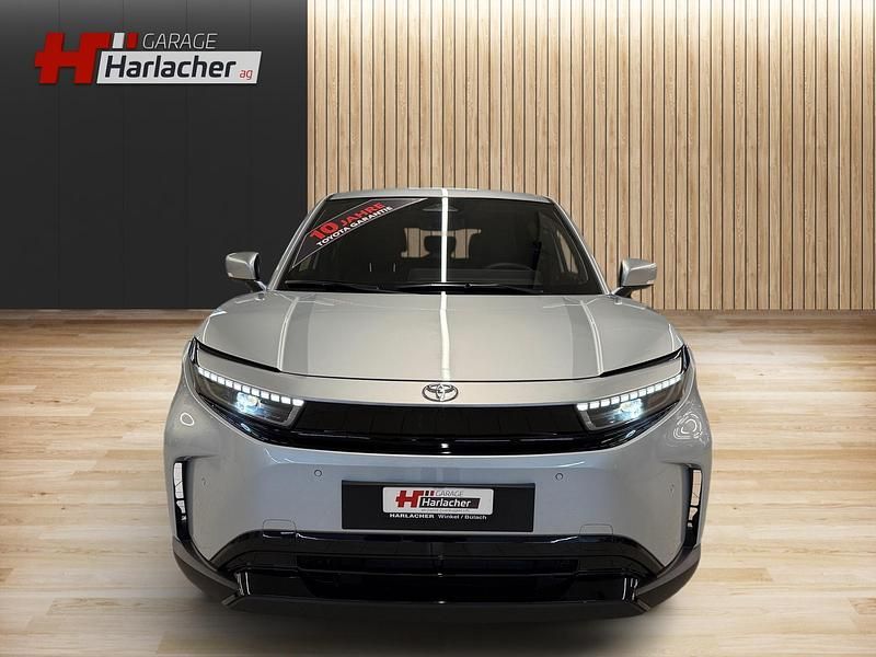 Neu Toyota Urban Cruiser Comfort 105 kW (144 PS) 2026 Silber SUV