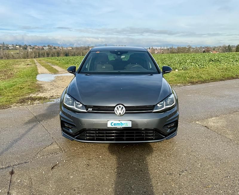 Gebraucht VW Golf VII R 301 PS (221 kW) 2019