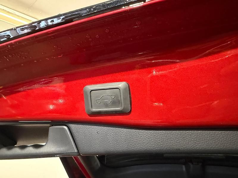 Gebraucht Toyota RAV4 Hybrid Sport 306 PS (225 kW) 2023 Rot SUV