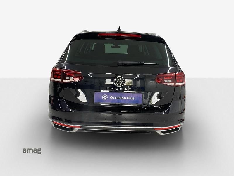 Gebraucht VW Passat Elegance 200 PS (147 kW) 2023 Deepblack perleffekt Kombi