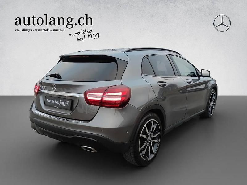 Gebraucht Mercedes GLA200 Night 156 PS (114 kW) 2019 Grau SUV