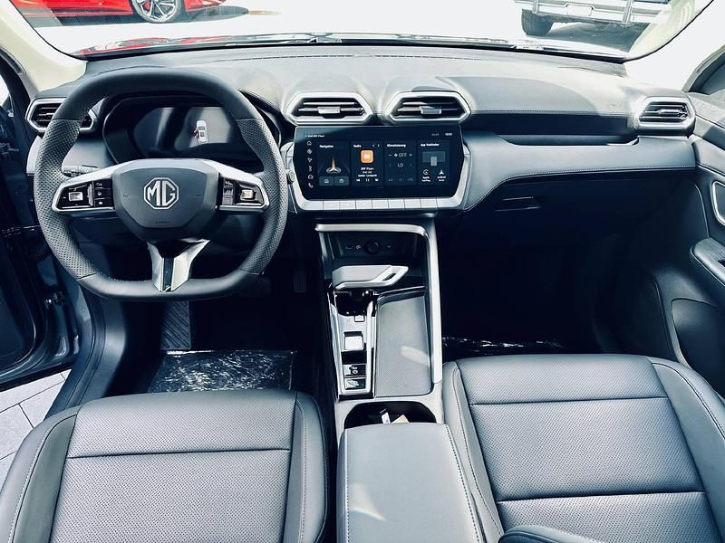 Neu MG ZS Luxury 197 PS (144 kW) 2026 Grau SUV