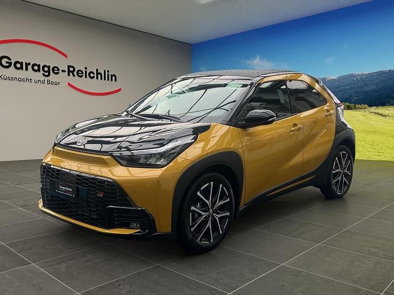 Neu Toyota Aygo X Sport 116 PS (85 kW) 2025 Gelb SUV