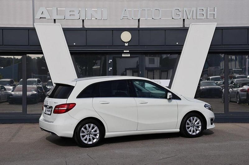 Gebraucht Mercedes B220 Style 184 PS (135 kW) 2018 Van / Kleinbus