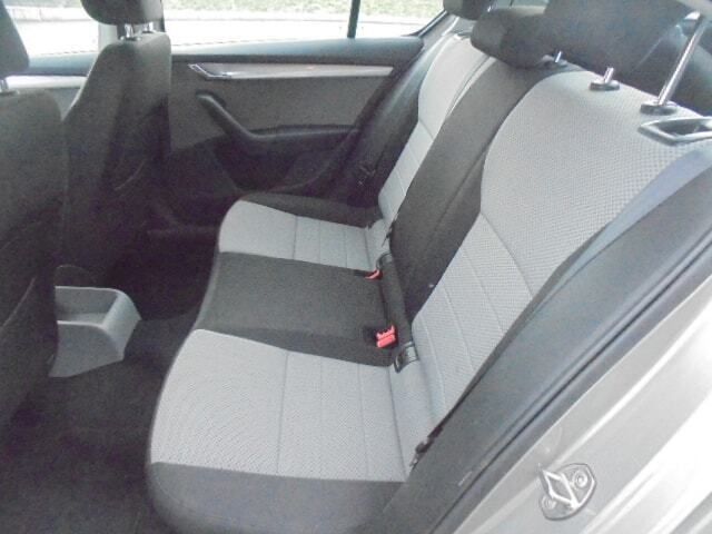 Gebraucht Skoda Octavia Ambition 105 PS (77 kW) 2014 Kleinwagen