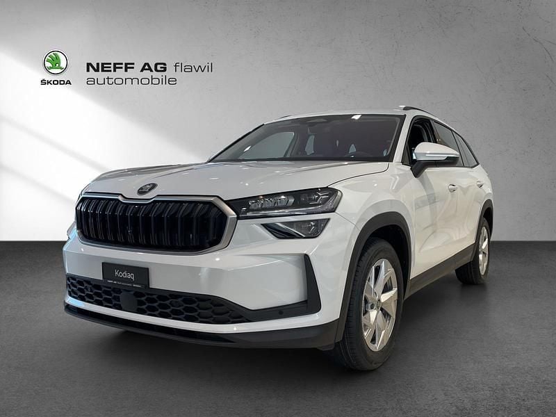 Weiss Neu 2025 Skoda Kodiaq Dynamic SUV | CHF 58’340 (Fairer Preis) - Bild 1/4