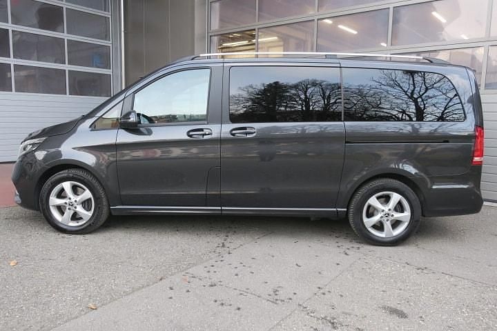 Gebraucht Mercedes V300 Edition 239 PS (175 kW) 2022 Van / Kleinbus