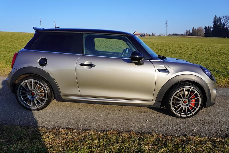Gebraucht Mini John Cooper Works 231 PS (169 kW) 2019 Silber Kleinwagen