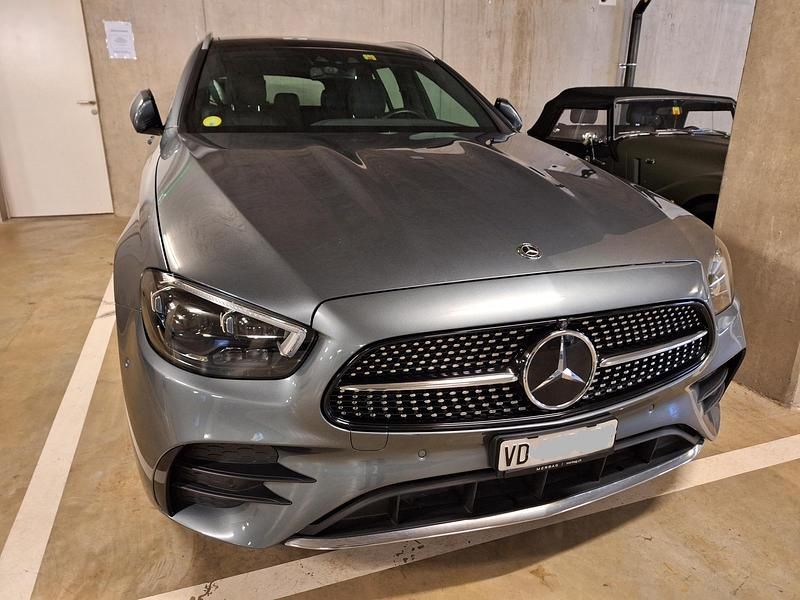 Gebraucht Mercedes E220 AMG line 194 PS (142 kW) 2021