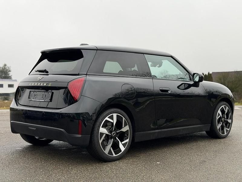 Gebraucht Mini Cooper SE 160 kW (218 PS) 2024 Kleinwagen