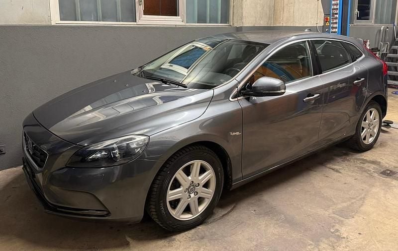 Gebraucht 2013 Volvo V40 Summum | CHF 8’899 (Guter Preis) - Bild 1/4