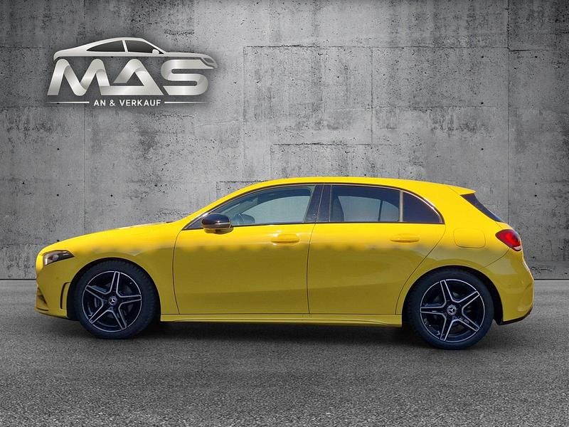 Gebraucht Mercedes A180 AMG line 136 PS (100 kW) 2021 Limousine