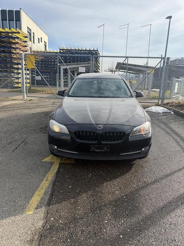 Gebraucht BMW 530 258 PS (189 kW) 2013 Kombi