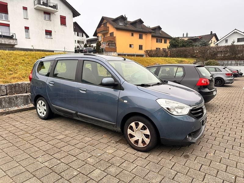 Gebraucht 2014 Dacia Lodgy Ambiance Van / Kleinbus | CHF 2’900 (Etwas zu teuer) - Bild 1/4
